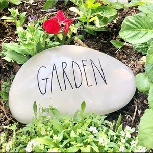 Rae Dunn GARDEN rock